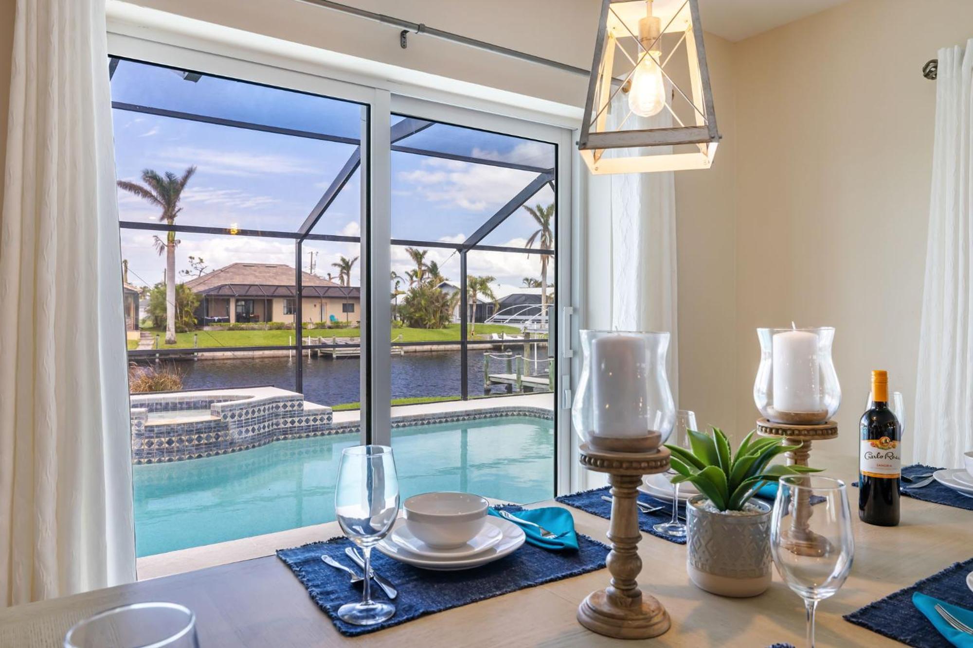 Fully Remodeled Electric-Heated Pool Home On Gulf-Access Canal - Villa Sunny 케이프코럴 외부 사진