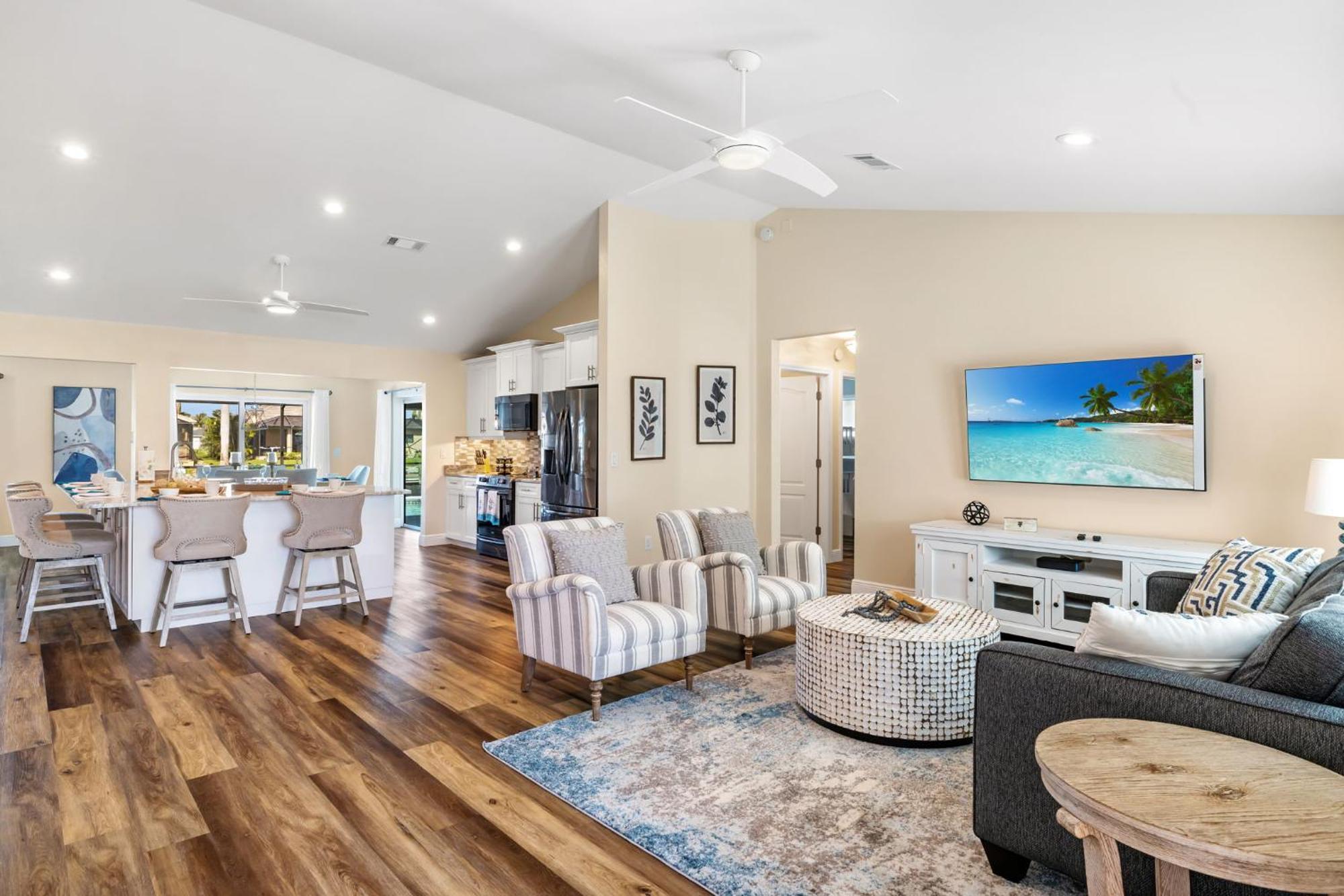 Fully Remodeled Electric-Heated Pool Home On Gulf-Access Canal - Villa Sunny 케이프코럴 외부 사진