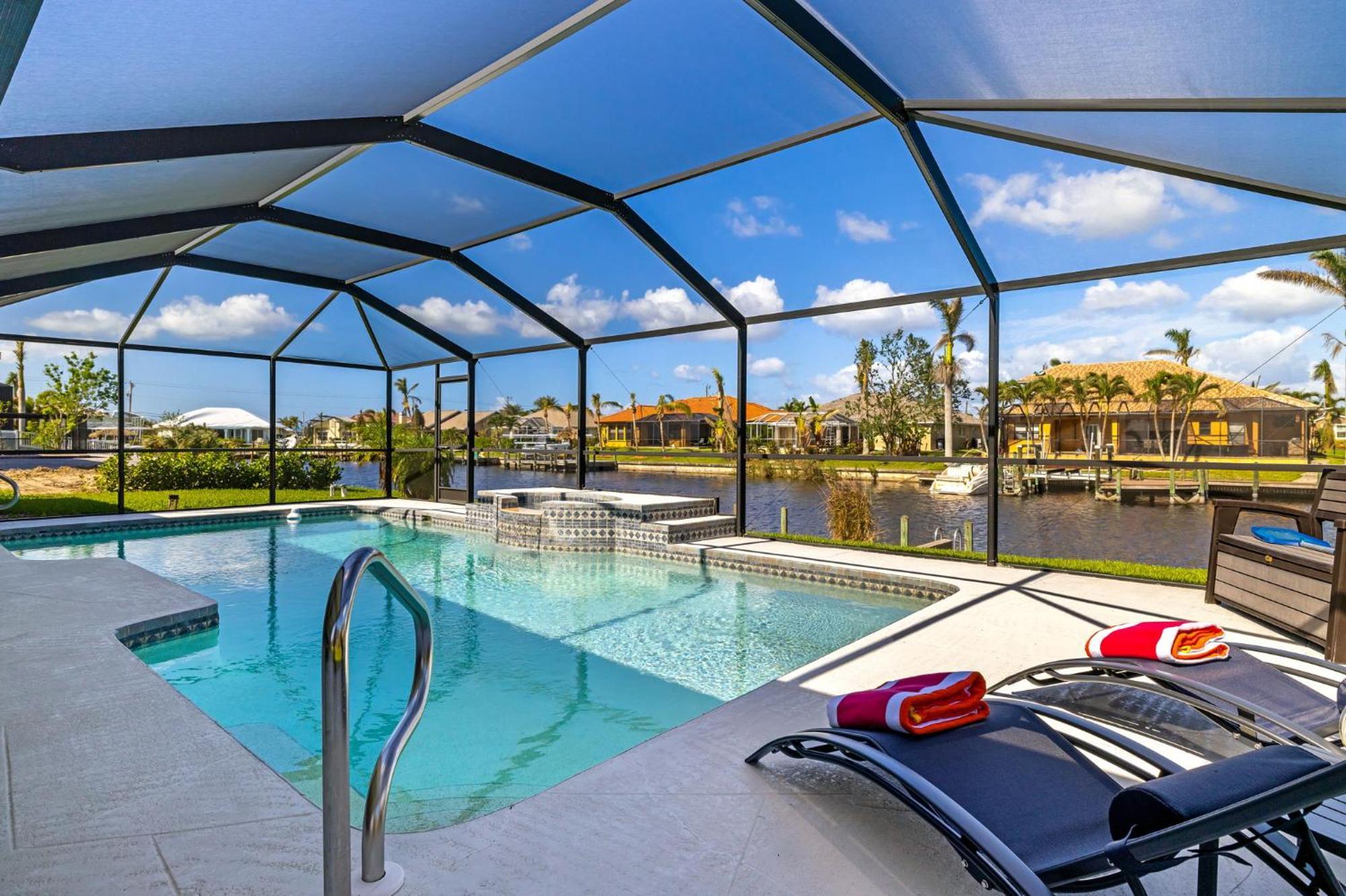Fully Remodeled Electric-Heated Pool Home On Gulf-Access Canal - Villa Sunny 케이프코럴 외부 사진
